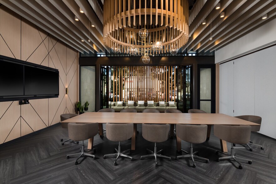 More Photos Of 9276 Scranton Rd, San Diego Unknown For Lease