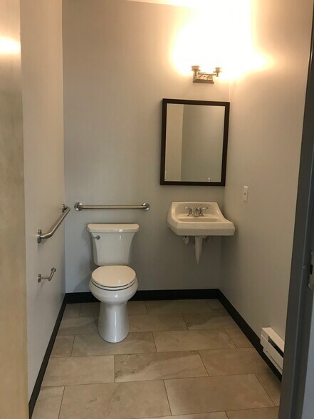 More Photos Of 4510 Femrite Dr, Madison Light Manufacturing For Lease