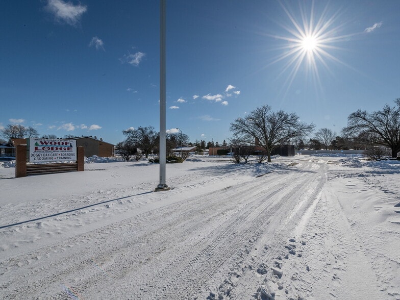 More Photos Of 2400 N Dixie Hwy, Monroe Serviced Offices For Sale