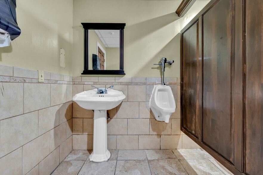 More Photos Of 800-802 Main St, Bradley Beach Restaurant For Sale