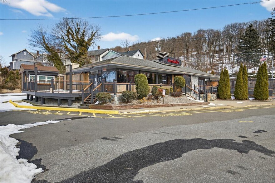 More Photos Of 5 Main St, Derby Restaurant For Sale