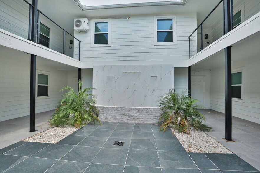 More Photos Of 712 Ball St, Galveston Apartments For Sale