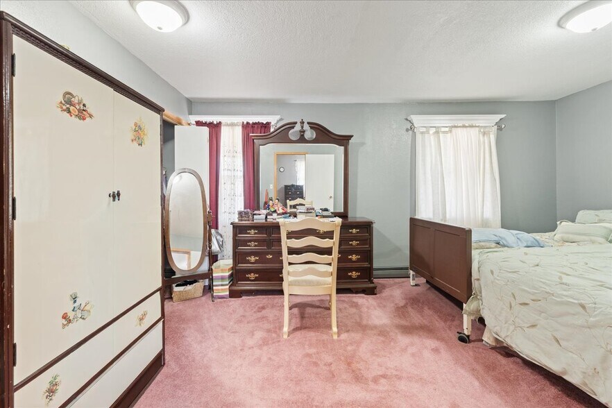 More Photos Of 205 A St, Fairbanks Apartments For Sale