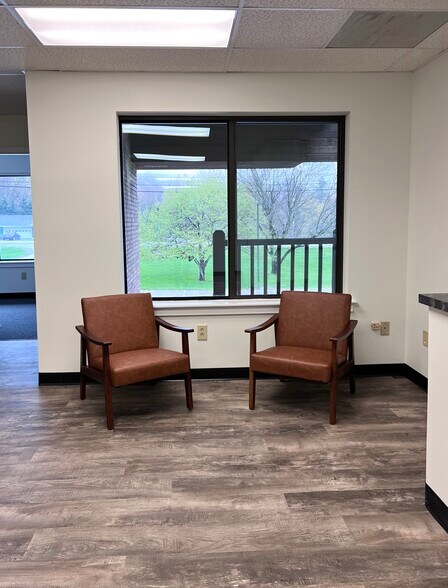 More Photos Of 1085 Route 4 E, Rutland Office For Lease