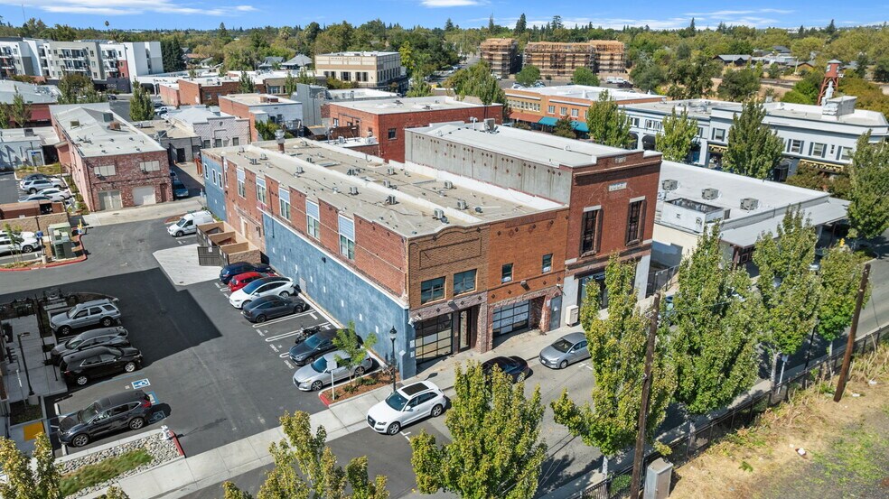 More Photos Of 112 Pacific St, Roseville Apartments For Lease