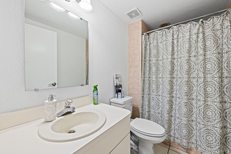 More Photos Of 100 SE 15th Ave, Fort Lauderdale Medical For Lease