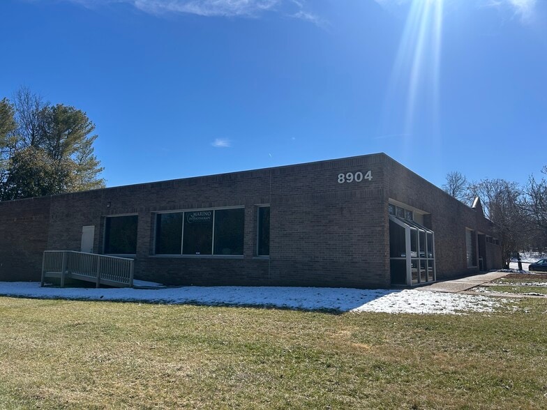 More Photos Of 8904 Cross Park Dr, Knoxville Medical For Lease