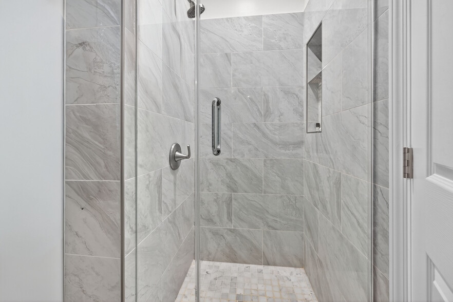 More Photos Of 1421 H St NE, Washington Restaurant For Sale