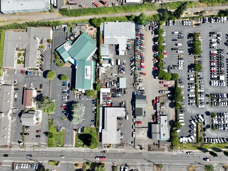 More Photos Of 943 SW Baseline St, Hillsboro Auto Repair For Sale