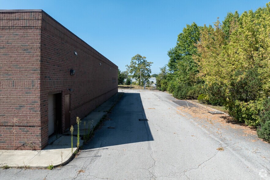More Photos Of 222 S Main St, Orrville Drugstore For Sale