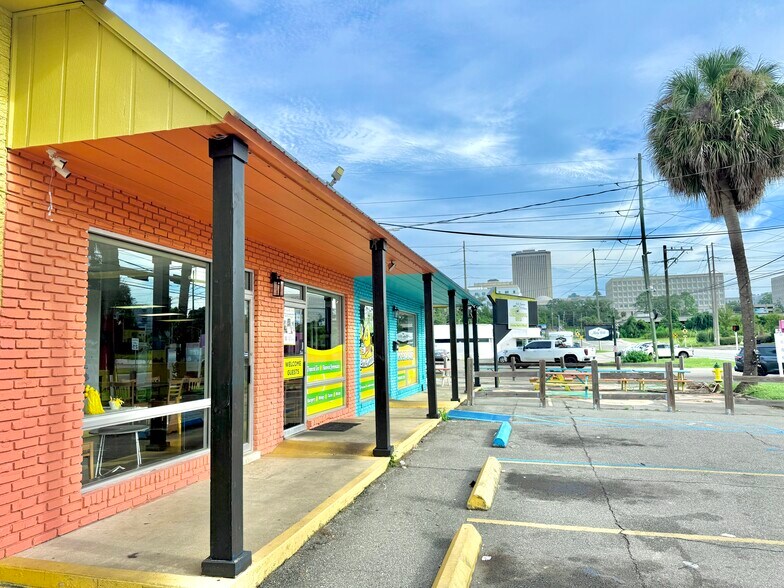 More Photos Of 1314 S Adams St, Tallahassee Convenience Store For Lease
