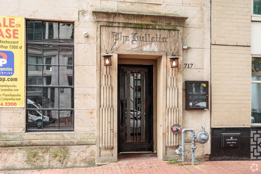 More Photos Of 717 6th St NW, Washington Bar For Lease