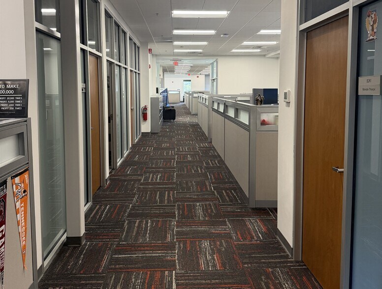 More Photos Of 1511 S Batesville Rd, Greer Unknown For Lease