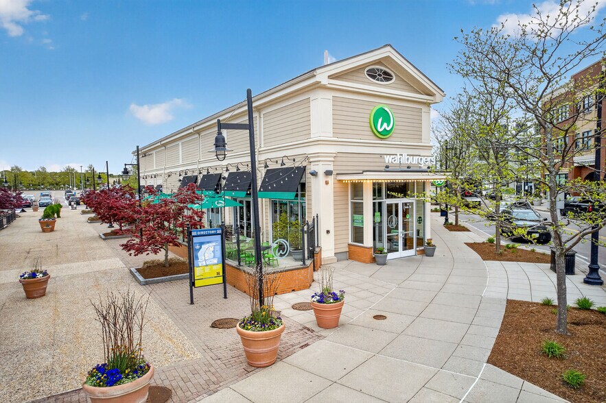 More Photos Of 215-421 Lincoln St, Hingham Unknown For Lease