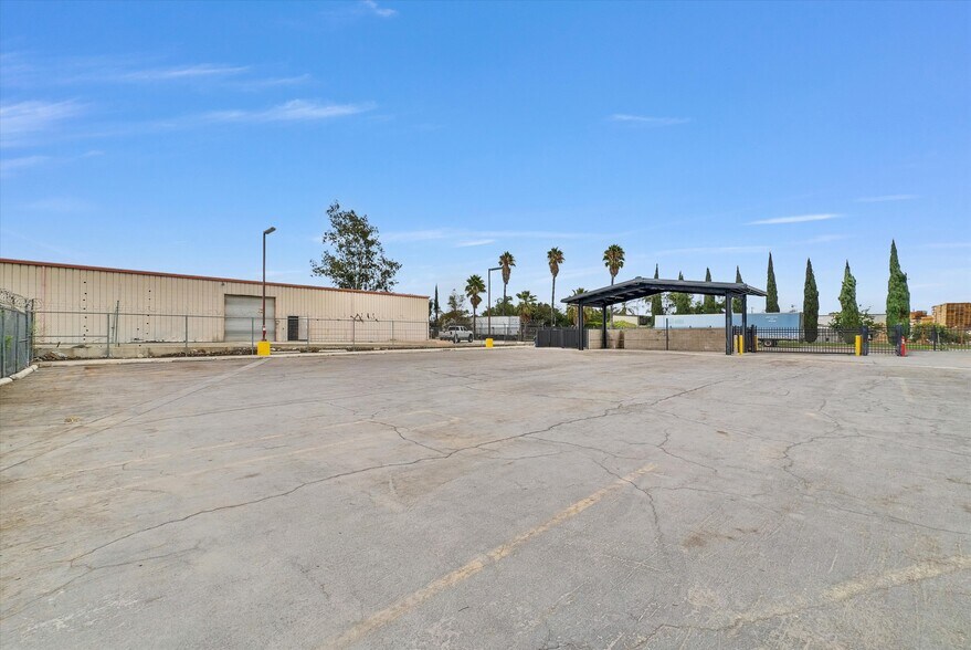 More Photos Of 15384 Arrow Blvd, Fontana Office For Lease