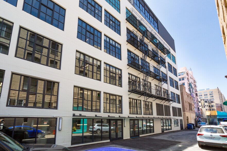 More Photos Of 755 S Los Angeles St, Los Angeles Loft Creative Space For Lease