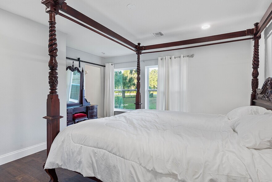 More Photos Of 5062 N Ocean Shore Blvd, Palm Coast Restaurant For Sale