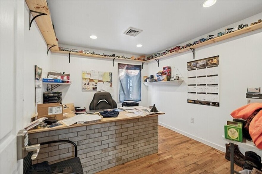 More Photos Of 895 Township Line Rd, Phoenixville Warehouse For Sale