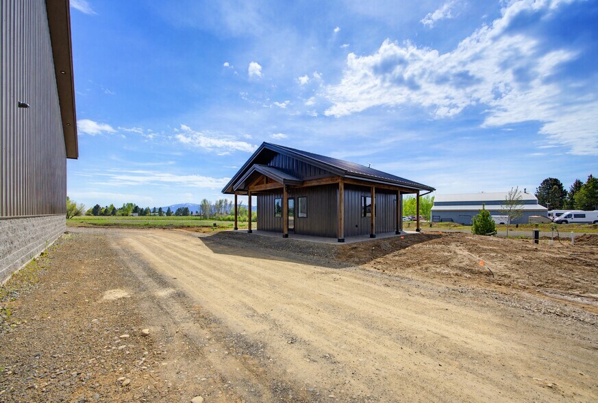 More Photos Of 39 Sunbridge Dr, McCall Self Storage For Sale