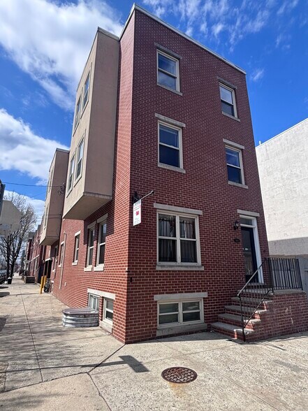 More Photos Of , Philadelphia Unknown For Sale