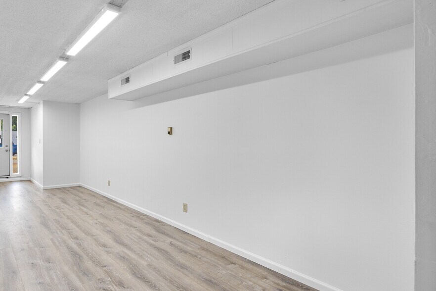 More Photos Of 207-209 S 2nd St, Festus Storefront Retail Residential For Lease