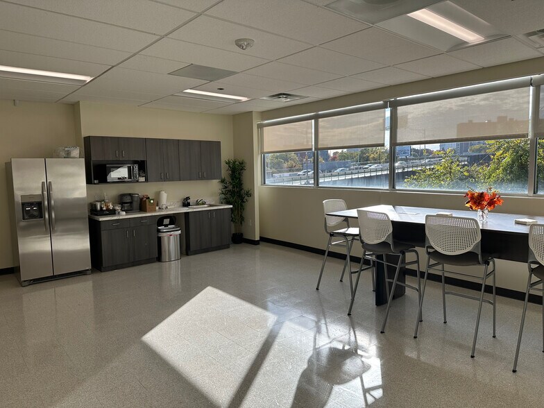 More Photos Of 1900 N Howard St, Baltimore Loft Creative Space For Lease