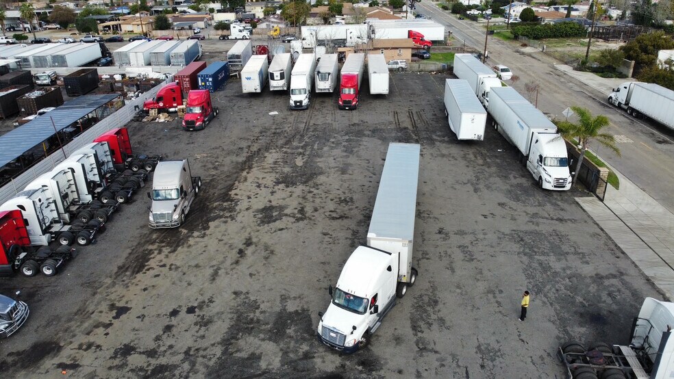 More Photos Of 15082 Valley Blvd, Fontana Land For Lease