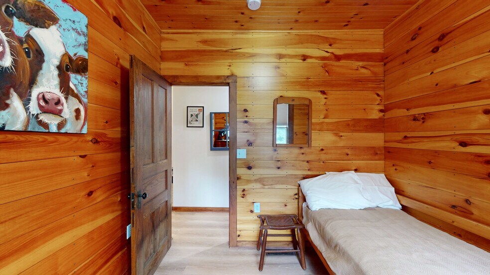 More Photos Of 284 Edgemont Rd, Moriah Hospitality For Sale