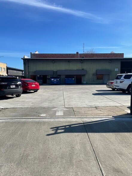More Photos Of 800 E Main St, Stockton Industrial For Sale