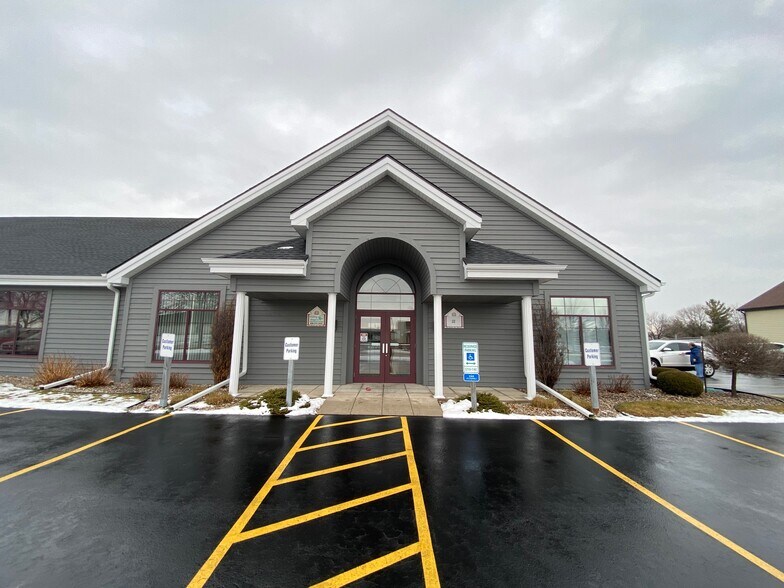 More Photos Of 885 Western Ave, Fond Du Lac Medical For Lease
