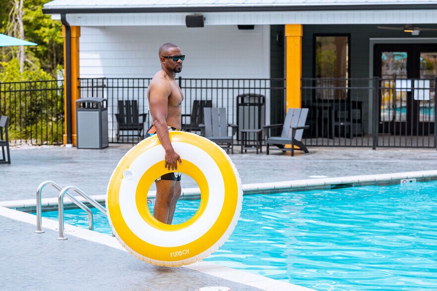 More Photos Of 730 E Ocean Rd, Holly Ridge Trailer Camper Park For Sale