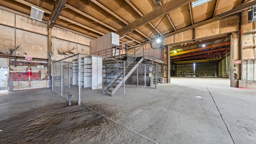 More Photos Of 1722 Morgan Rd, Sunnyside Warehouse For Sale
