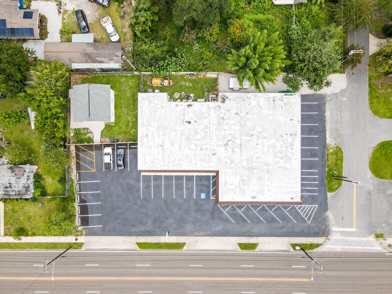 More Photos Of 2803 NW 6th St, Gainesville Freestanding For Lease