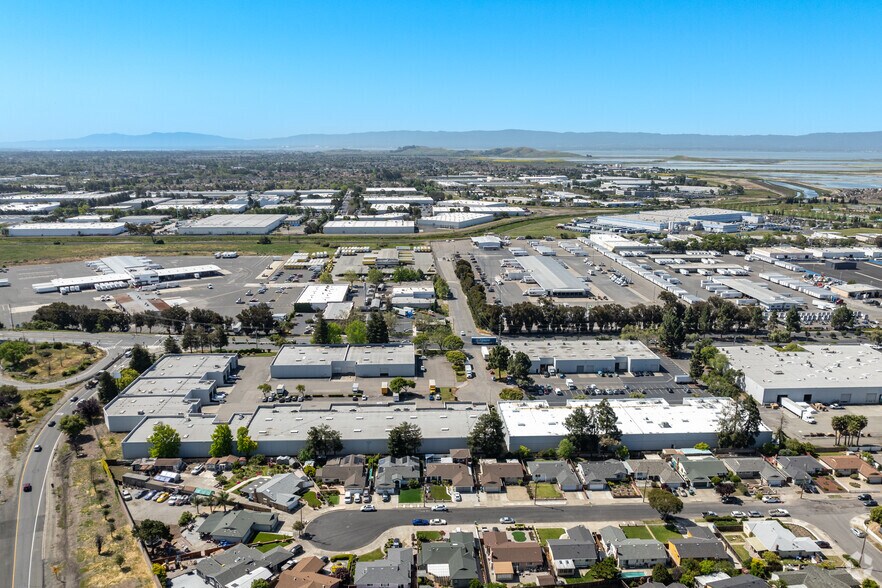 More Photos Of 2361 Industrial Pky W, Hayward Unknown For Lease