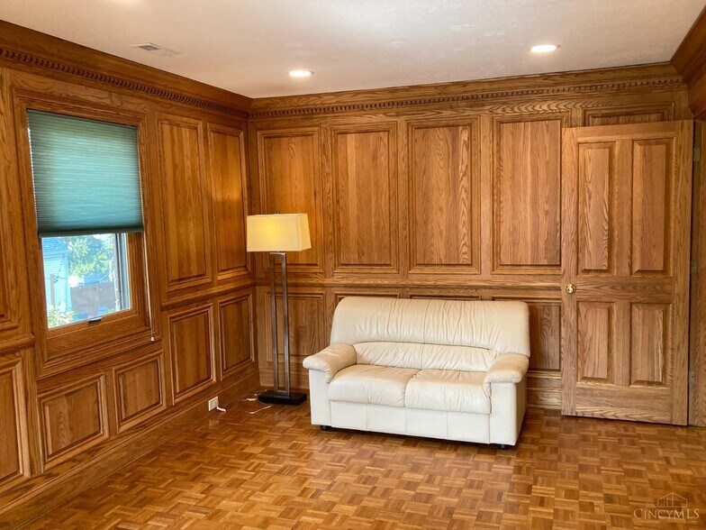 More Photos Of 771 Neeb Rd, Cincinnati Medical For Lease