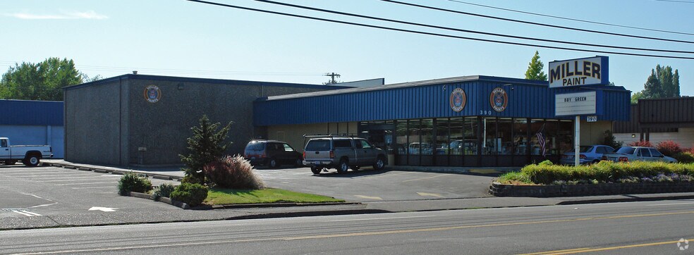 More Photos Of 390 Lancaster Dr NE, Salem Freestanding For Sale