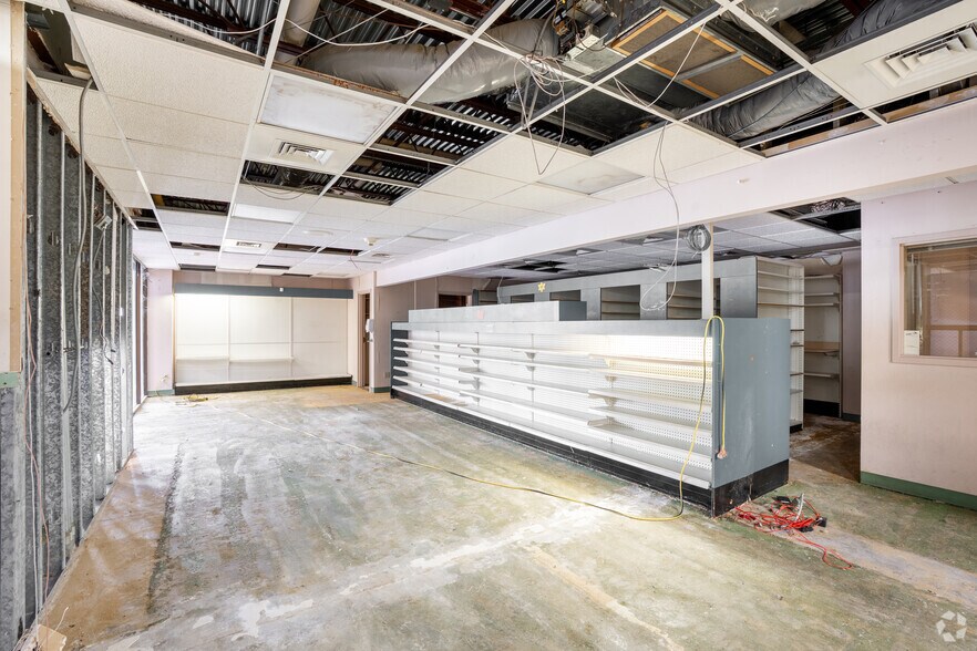 More Photos Of 2100 Regional Medical Dr, Wharton Healthcare For Lease