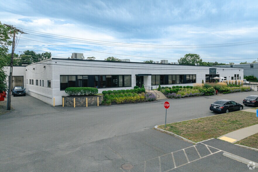More Photos Of 77 Rowe St, Newton Coworking Space