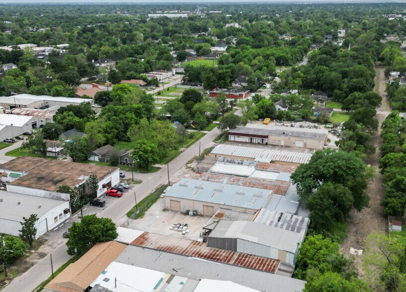 More Photos Of 6302 Saint Augustine St, Houston Manufacturing For Lease