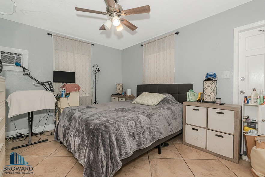 More Photos Of 224 SW 15th St, Dania Beach Apartments For Sale