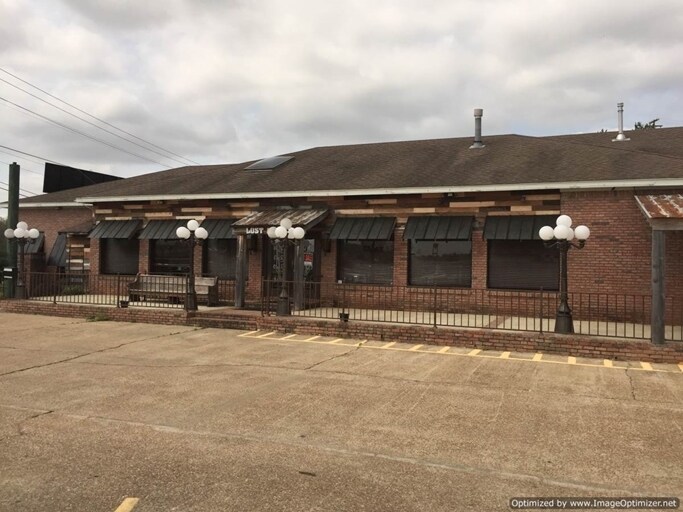 More Photos Of 1660 Sunset Dr, Grenada Restaurant For Sale