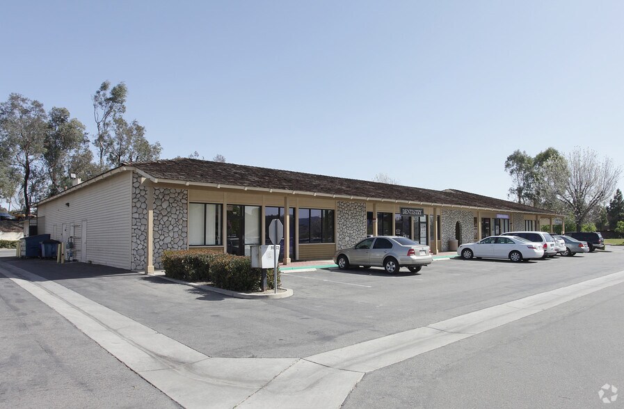 Primary Photo Of 27713 Jefferson Ave, Temecula General Retail For Sale