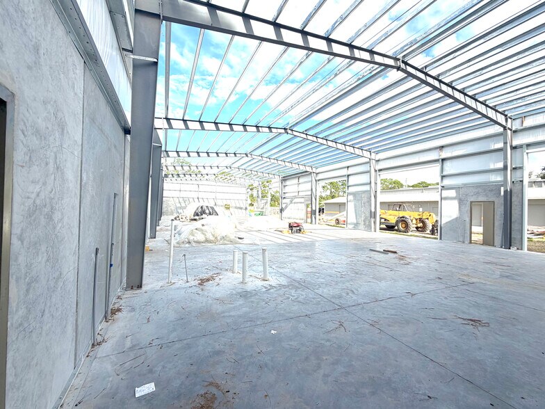 More Photos Of 2720 Hibiscus Dr, Edgewater Warehouse For Lease