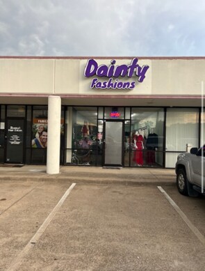 More Photos Of 545 Rowlett Rd, Garland Freestanding For Sale