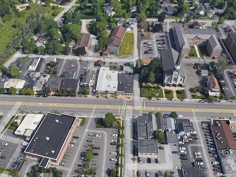 More Photos Of 26 W Spring St, Amherst Office For Sale