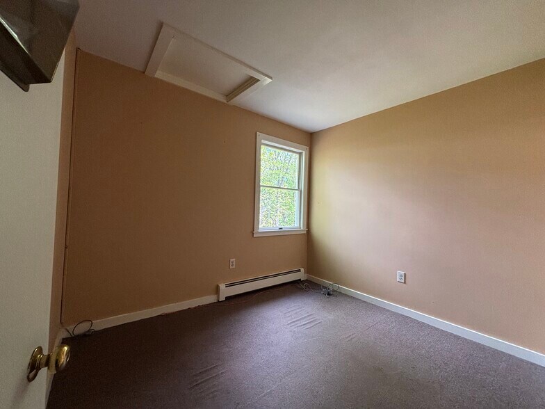 More Photos Of 60 Cottage St, Great Barrington Office For Sale