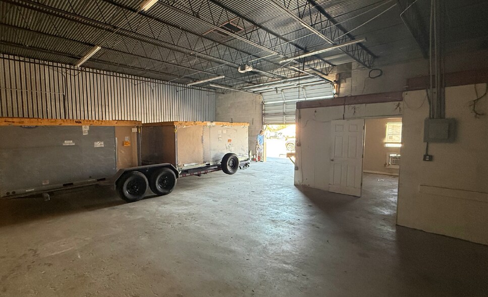 More Photos Of 2201 SE Indian St, Stuart Unknown For Lease