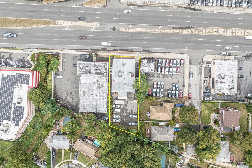 More Photos Of 607 Sunrise Hwy, Bellmore Storefront Retail Office For Sale