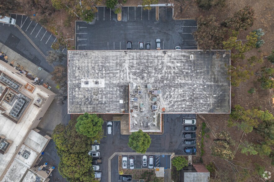 More Photos Of 191 Calle Magdalena, Encinitas Office For Lease