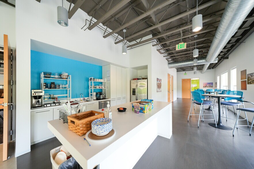 More Photos Of 630 Davidson Gateway Dr, Davidson Medical For Sale